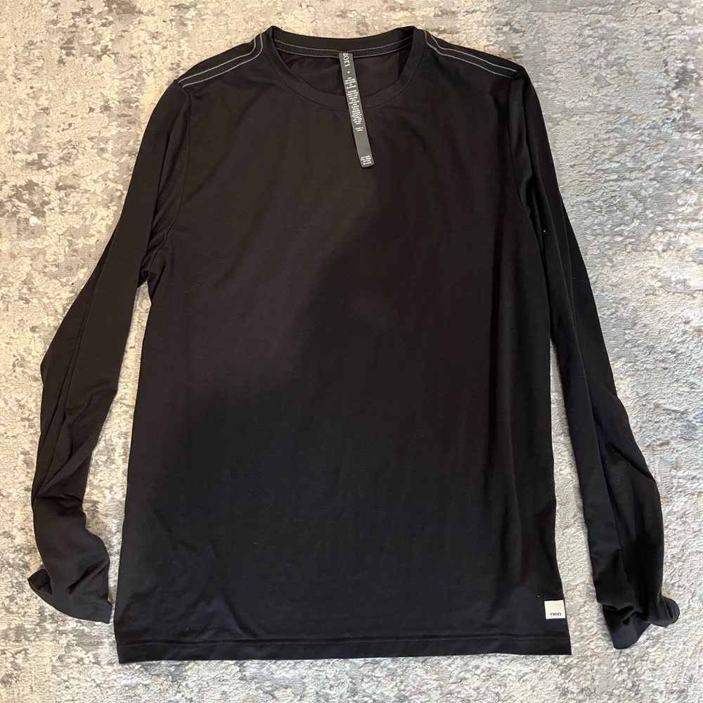 Vuori Black Long Sleeve Tee for Everyday Comfort